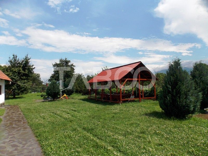 Pensiune de vanzare 13 camere si teren 3000 mp la cheie Comision 0% – fotografia 7 din 53