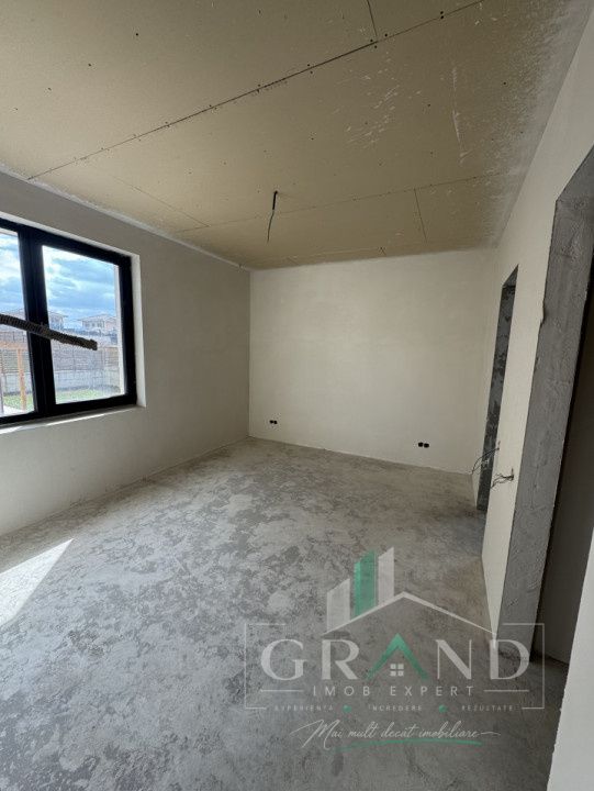 OPORTUNITATE! Casă individuală | 4 camere | 3 băi | Garaj | Teren 450 mp| Dezmir – fotografia 10 din 22