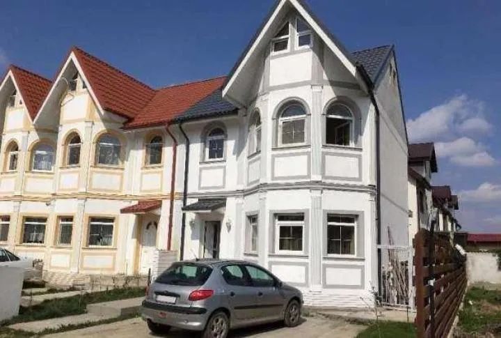 Casa Popesti Leordeni | Curte proprie | 2 parcari | P+1+M | Centrala – fotografia 1 din 9