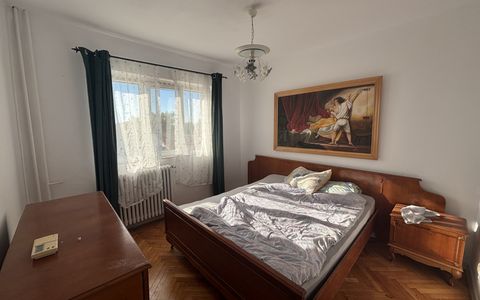 Apartament de inchiriat cu 3 camere in zona Dambovita
