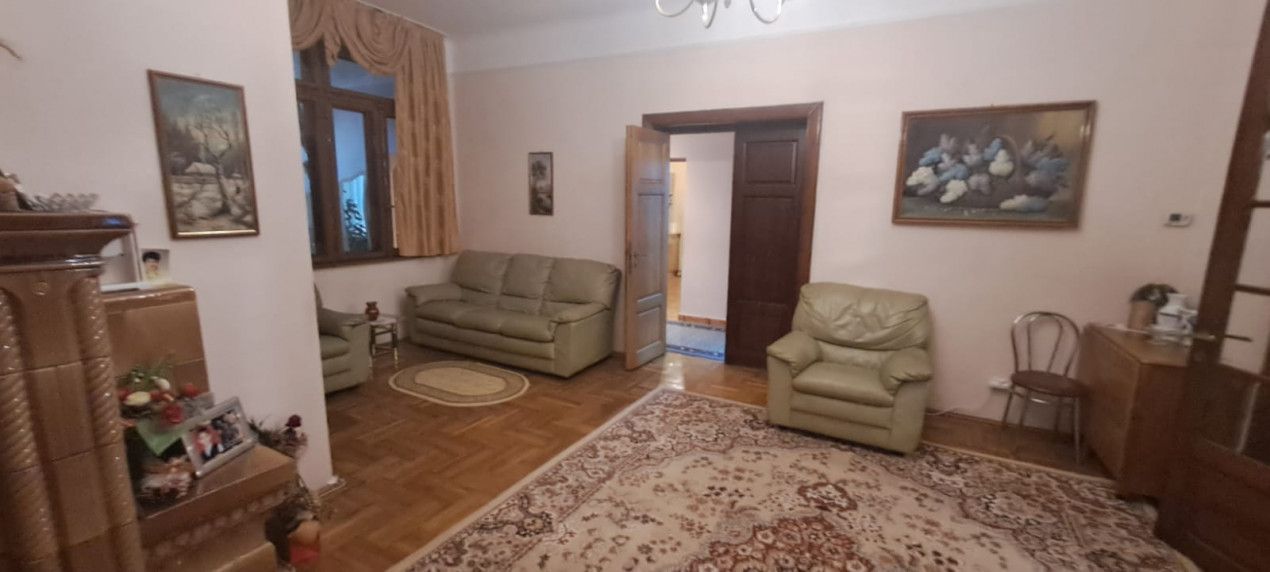 Casă  de vânzare – Strada Eremia Grigorescu, Pitești – fotografia 4 din 19