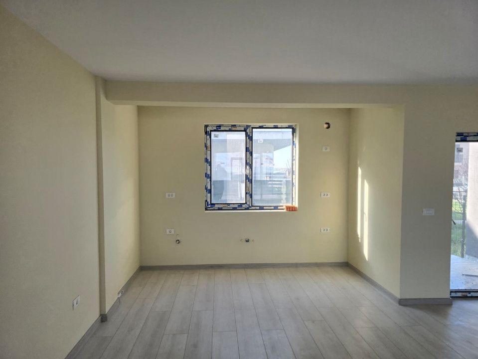 Vila de vanzare Lazu – fotografia 3 din 14