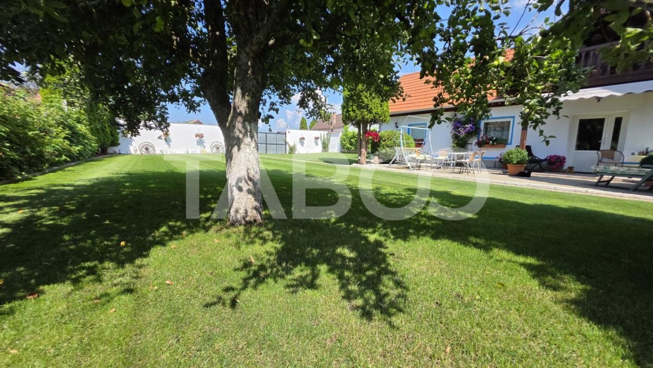 De vanzare casa saseasca de poveste in Petresti judetul Alba – fotografia 2 din 20