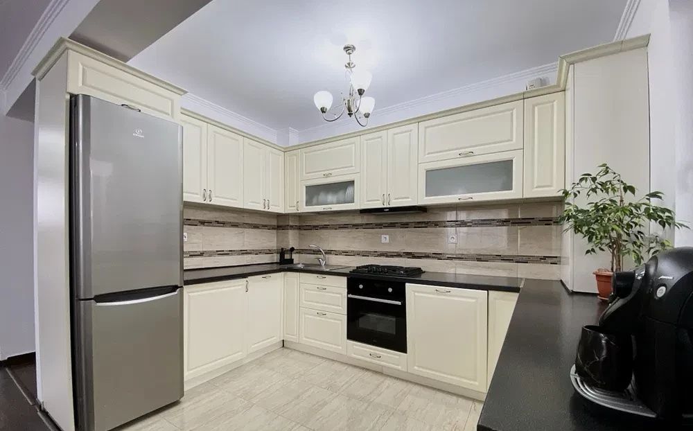 Apartament 3 camere 67  mp , parcare exterioara ,zona Tineretului . – fotografia 1 din 8