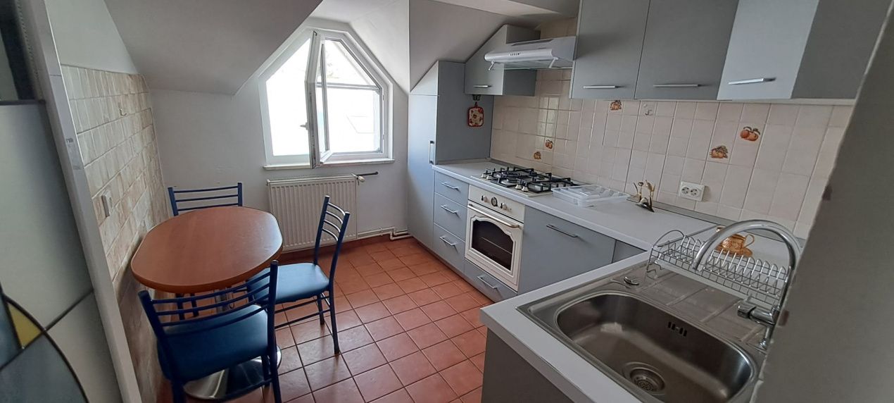 Apartament 3 camere – Strada Sf. Vineri | 5 minute de centrul Piteștiului – fotografia 4 din 6