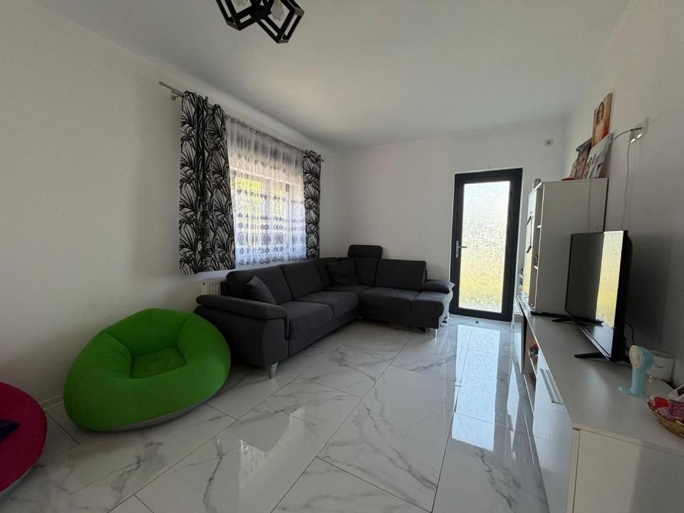 Comision 0 Cumparator | Duplex | Toate utilitatile | Asfalt | Mobilat si utilat – fotografia 2 din 18