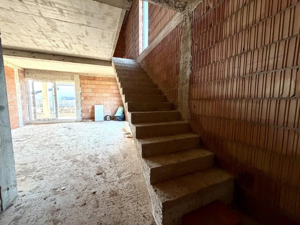 Duplex modern cu 4 camere, 116 mp utili, 400 mp teren - Sanandrei – fotografia 3 din 14