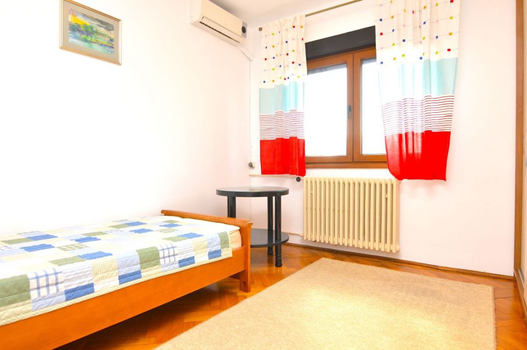 INCHIRIERE APARTAMENT 3 CAMERE UNIRII – TRAIAN – fotografia 12 din 25