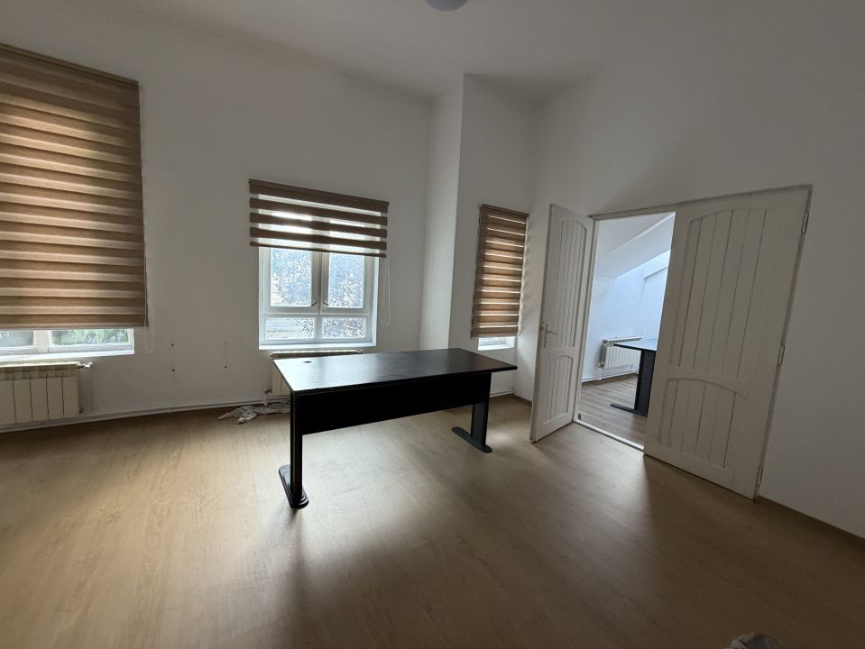 Spatiu de Birou de Inchiriat cu acces si Parcari CENTRU UltraCentral Alba Iulia – fotografia 8 din 16