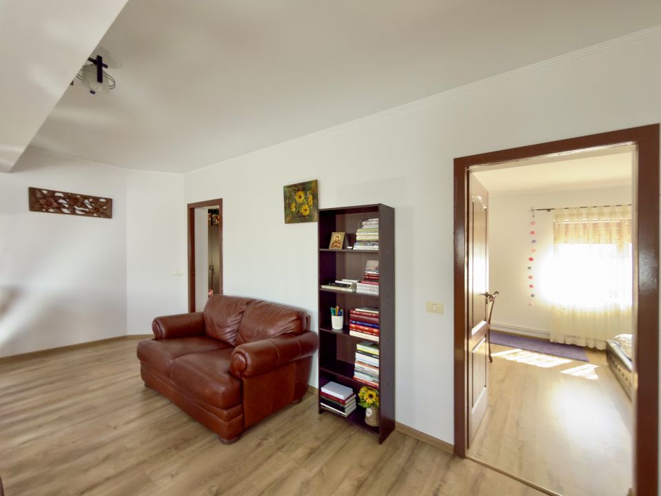 Casa P+1 Techirghiol - 4 camere - 500mp teren – fotografia 7 din 12