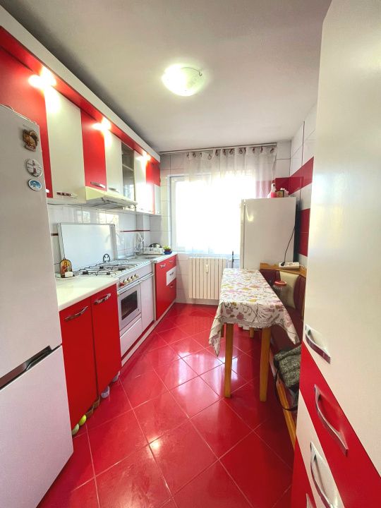 Apartament 3 camere decomandat-Piata Nicolina-etaj intermediar – fotografia 4 din 7