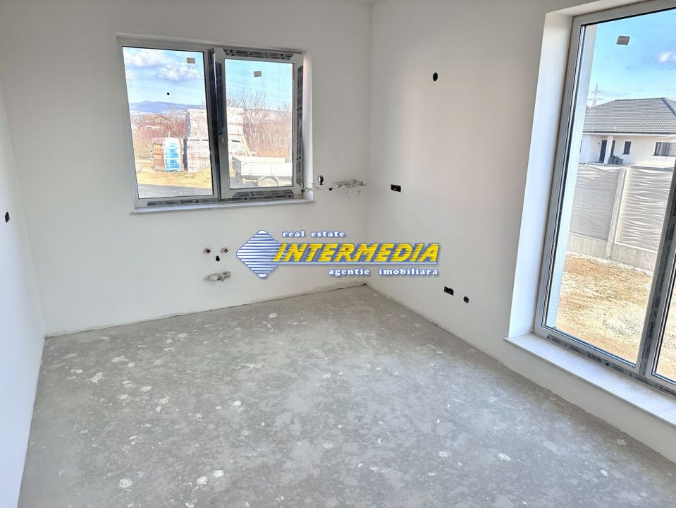 Casa Noua in Cetate 4 camere 117 mp. Teren 340 mp Finisata 90 % – fotografia 19 din 19