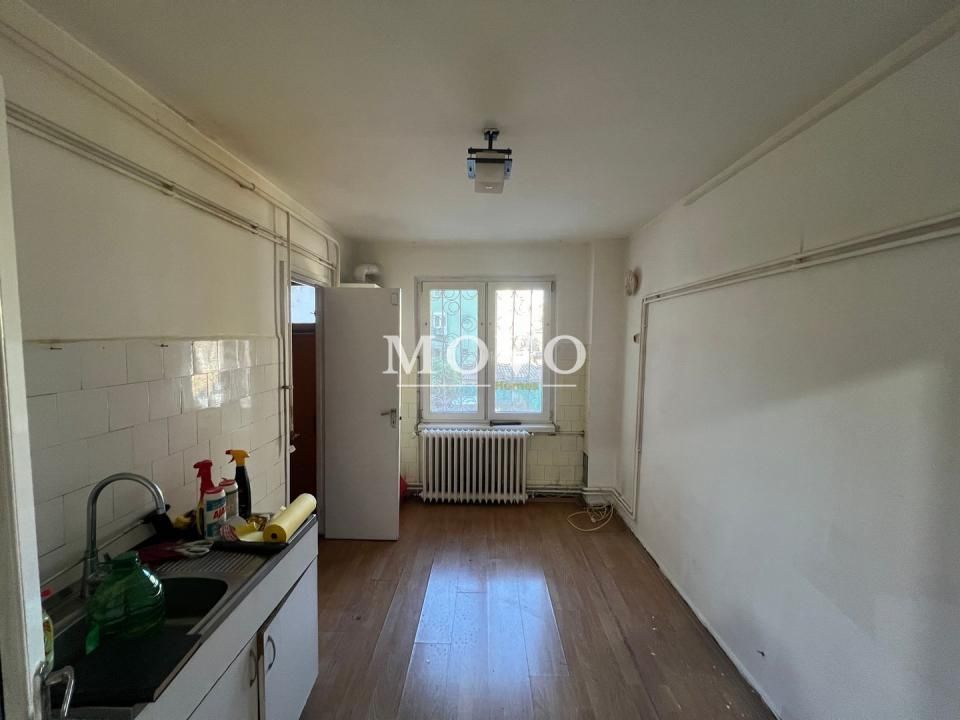 4 Camere Decomandat Central –90mp | Vizibilitate Excelentă | Potențial Comercial – fotografia 9 din 14