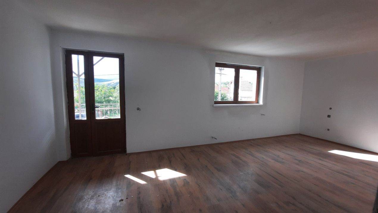 Casa tip duplex, 263 Mp utili, Copaceni – fotografia 5 din 15