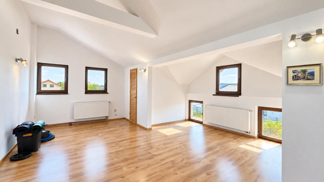 Vila unicat de inchiriat | Otopeni | 360 mp utili | Teren 900 mp | 8 camere | – fotografia 12 din 23