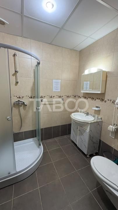 Pensiune de vanzare 36 camere restaurant terasa piscina in Rasinari – fotografia 7 din 9