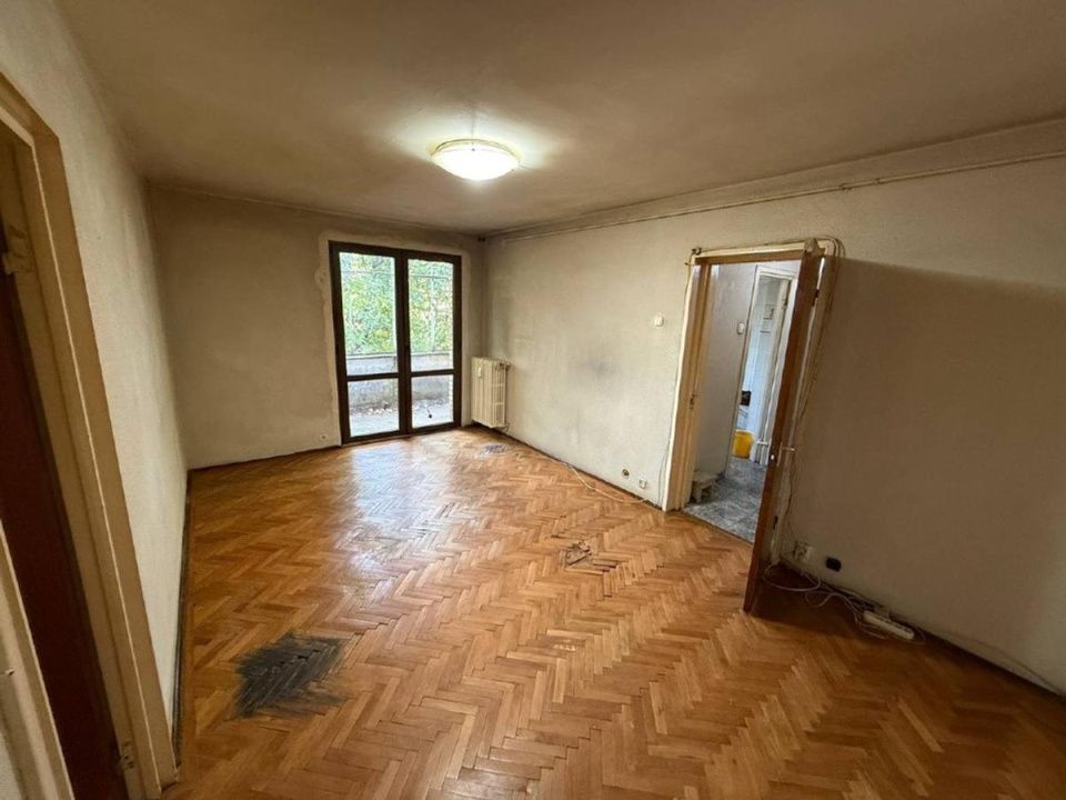 Apartament 4 camere -5 minute de mers  pana la metrou Costin Giorgian – fotografia 4 din 16