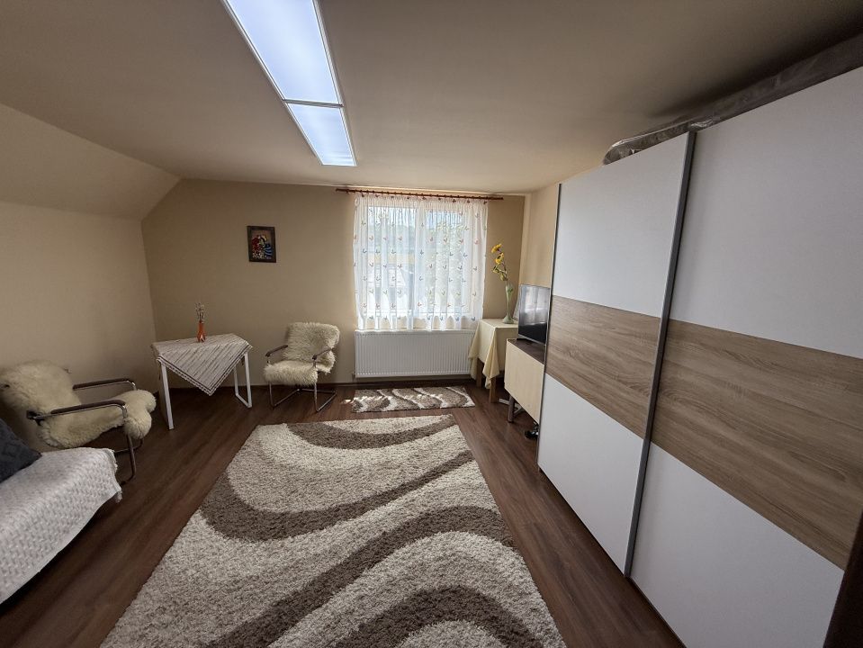 Casa alipită, 208mp utili, 304mp teren, zona PETROM, Baciu – fotografia 8 din 13