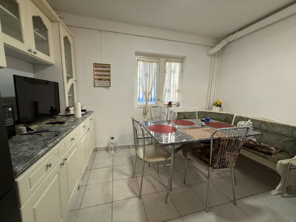 Apartament spatios, 3 camere, decomandat, 82 mp, parter - Lipovei – fotografia 5 din 7