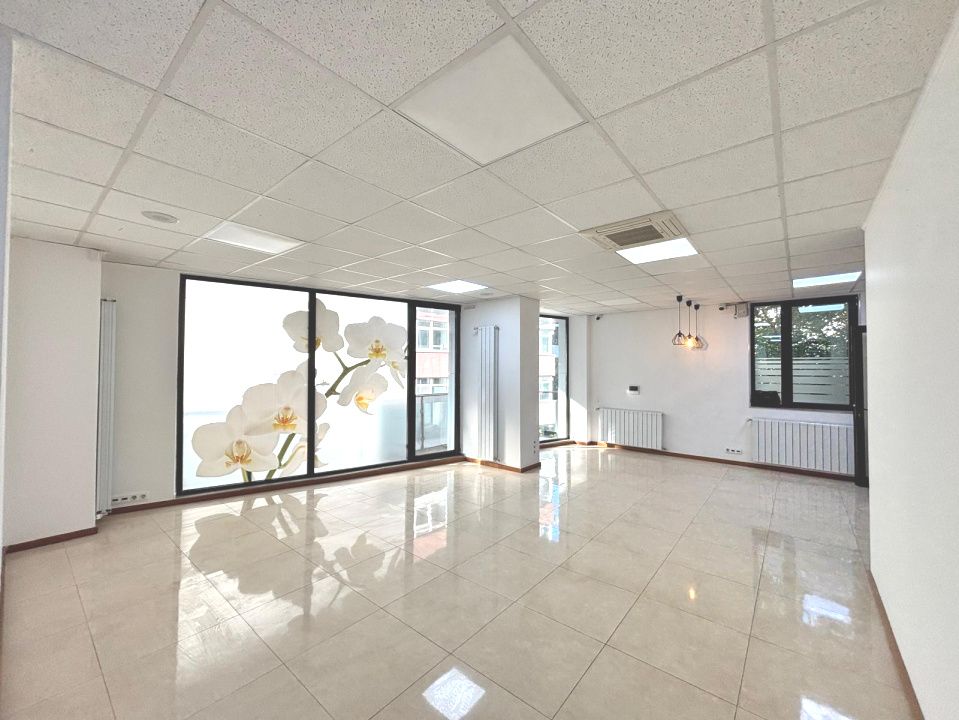 Vilă Dorobanți – Capitale / Clinică Medicală / Birouri / Sediu Firmă / Salon – fotografia 2 din 18