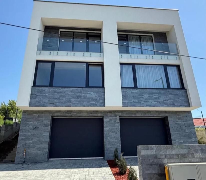 Casa tip Duplex, 166 Mp, Dambul Rotund - Cluj Napoca – fotografia 1 din 8