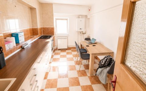 De închiriat – Apartament 3 camere decomandat | Zona Supernova – Brătianu