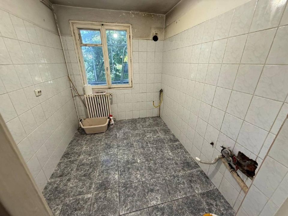 Apartament 4 camere -5 minute de mers  pana la metrou Costin Giorgian – fotografia 8 din 16
