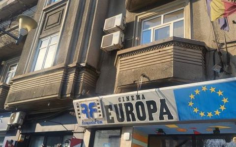 VAND MANSARDA CINEFILULUI