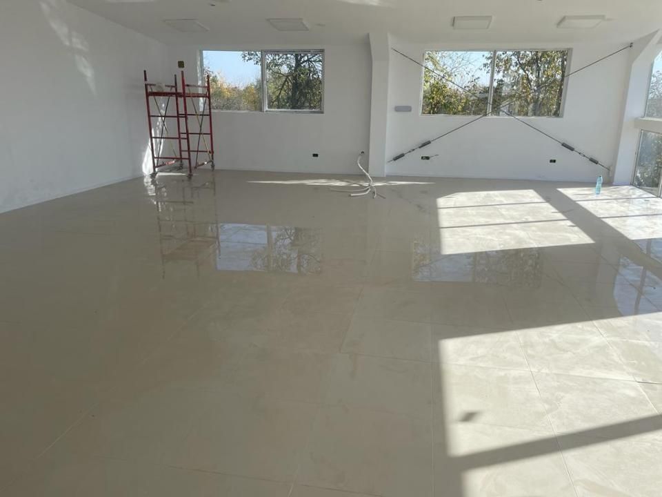 HALĂ INDUSTRIALĂ + BIROURI | 1.017 MP CONSTRUIȚI | TEREN 3.500 MP | – fotografia 6 din 9