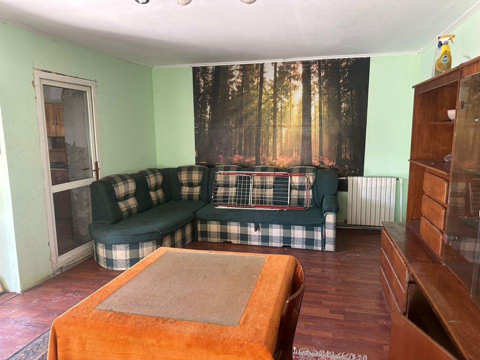 Casă cu teren generos de 820 mp | Valu lui Traian – fotografia 2 din 6