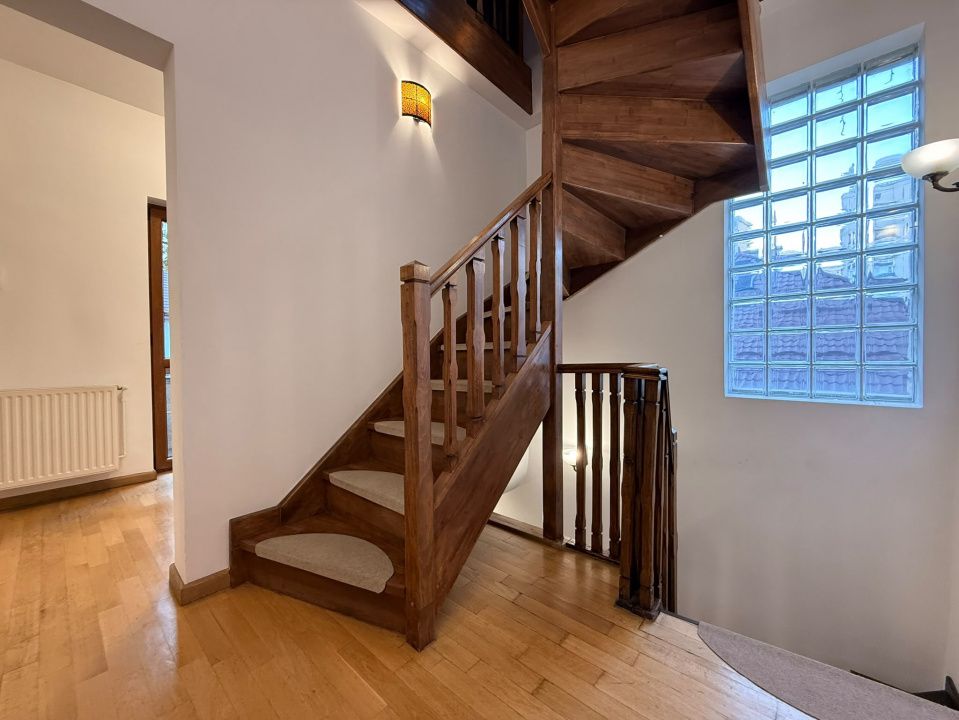 Vila individuală Decebal/ Piata Alba Iulia/ 5 camere/ curte/  ideal birou – fotografia 16 din 20
