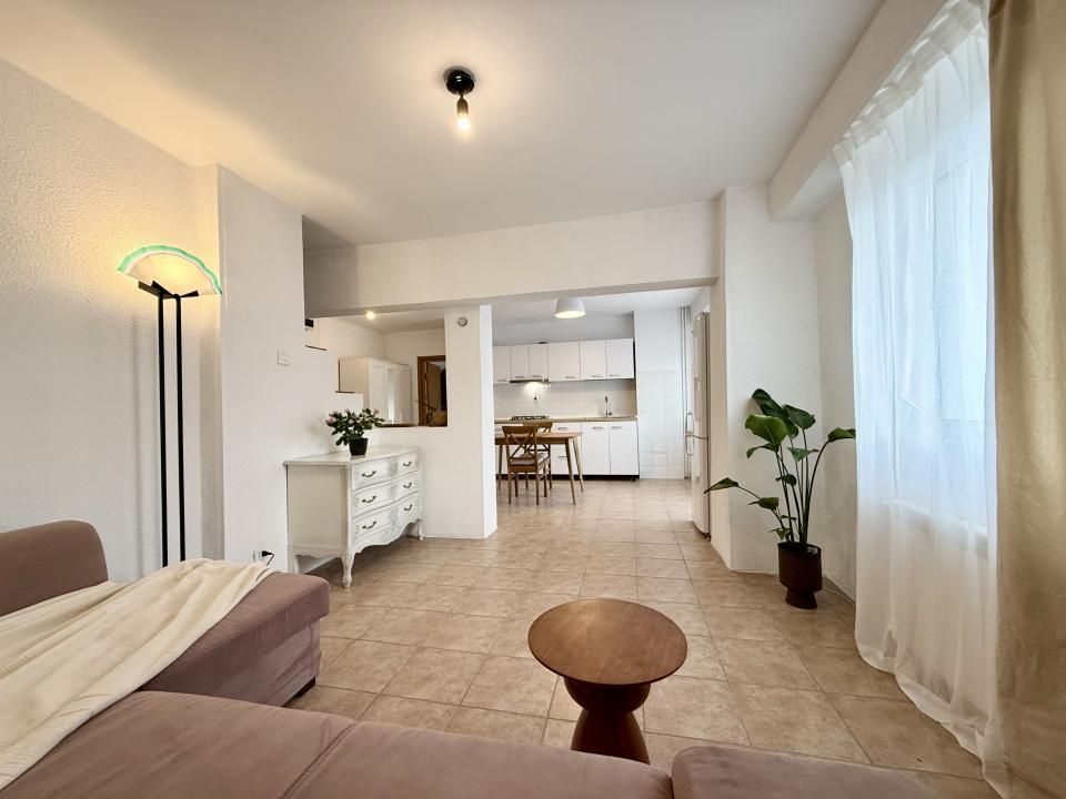 Apartament decomandat cu 2 camere  în Piața Alba Iulia – fotografia 1 din 7