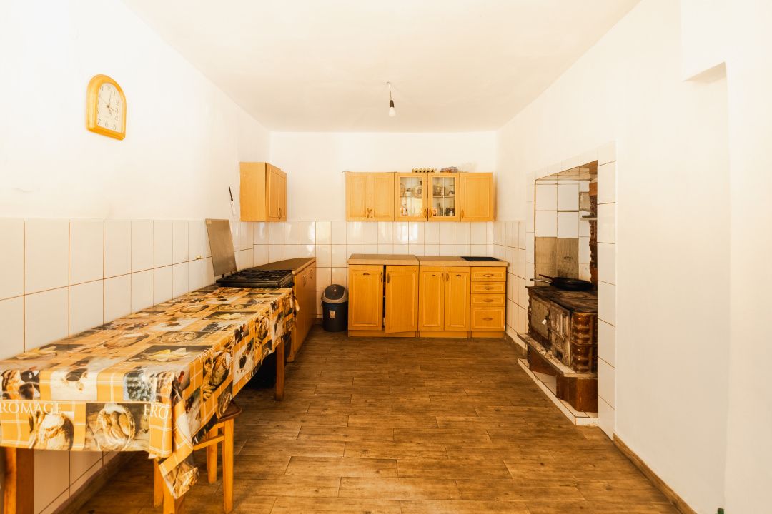 Casă spațioasă cu teren generos în Jebel – Ideală pentru familie! – fotografia 15 din 22