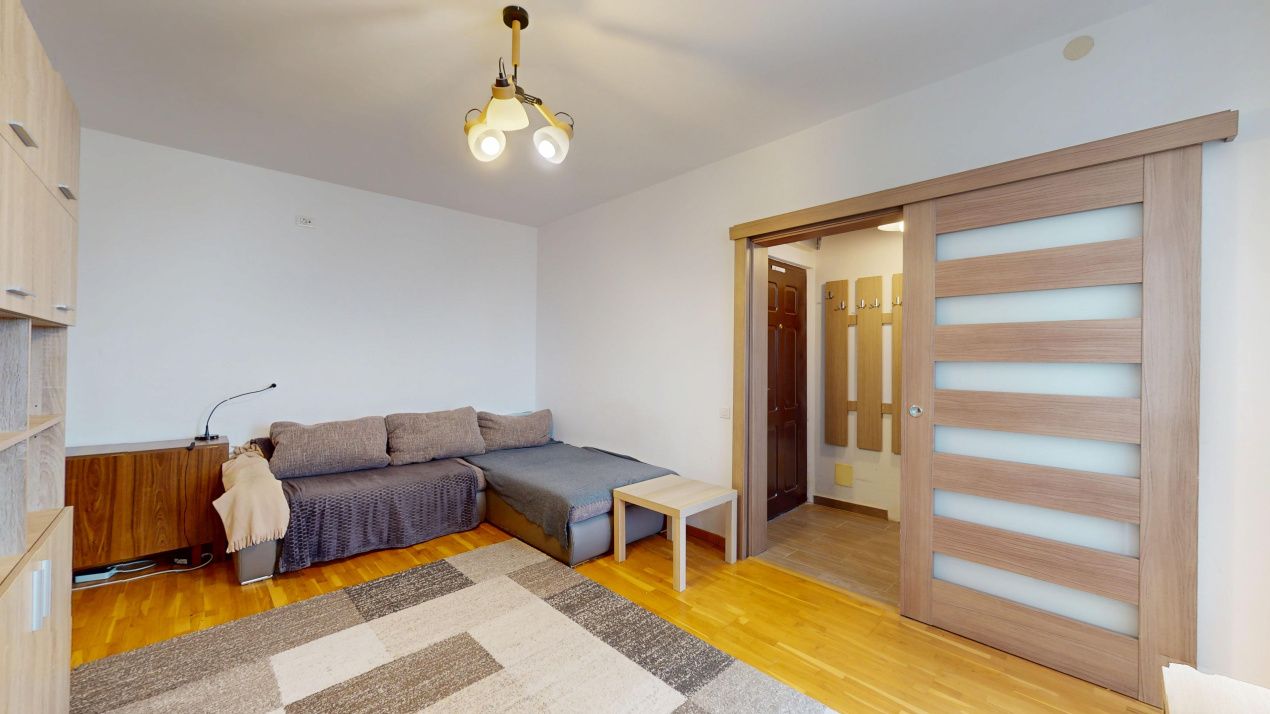 Apartament cu 2 camere de vanzare - Mihalache - Piata 1 Mai – fotografia 3 din 13
