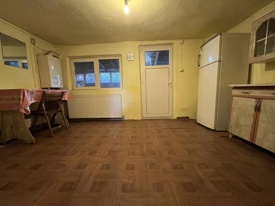 Casa pe parter 3 camere ingrijita curte si gradina Gaesti Nord – fotografia 21 din 35