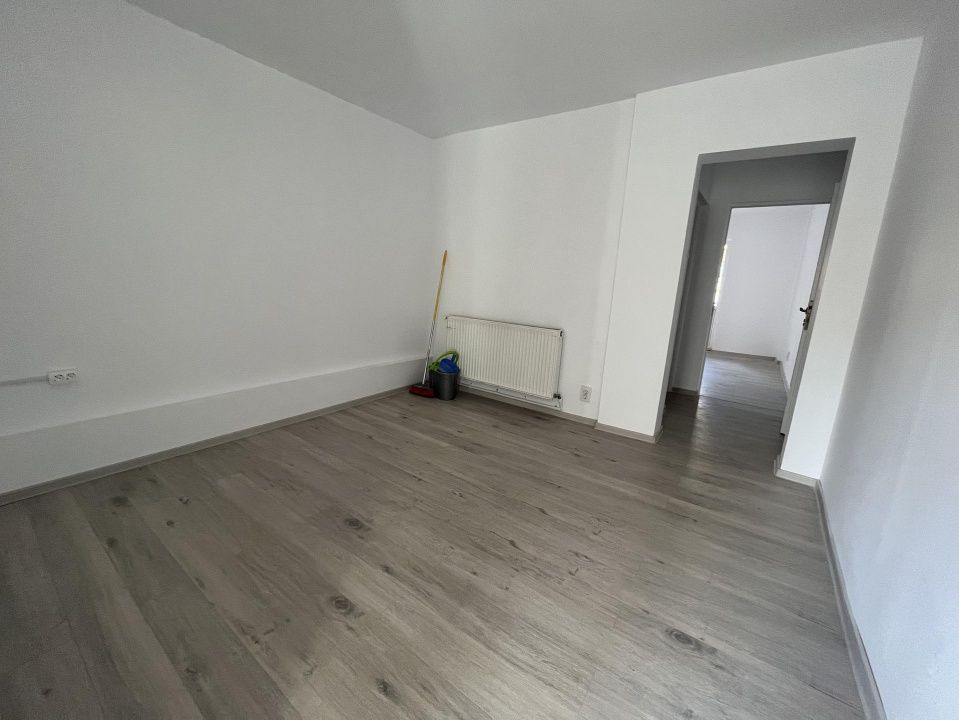 Spatiu Comercial CETATE-Bulevard 34 mp. Centrala Termopane Contorizare separata – fotografia 32 din 37