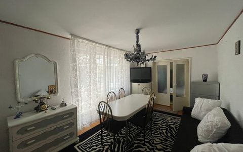 Apartament cu 4 camere de vânzare - Reghin - etaj 1