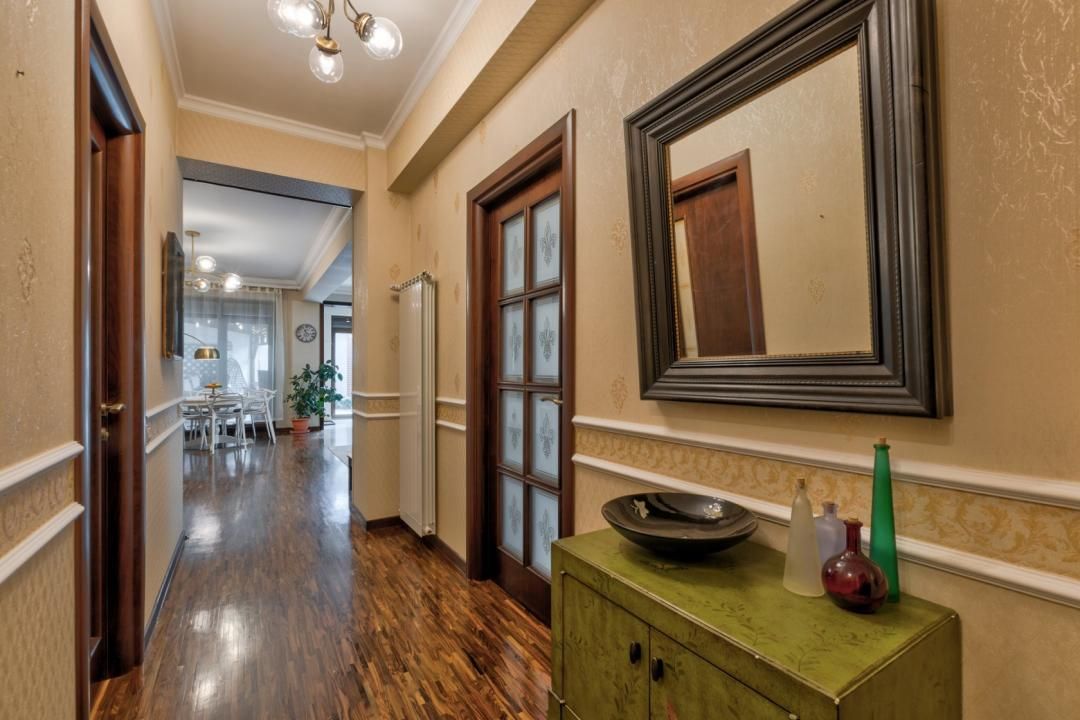 Apartament elegant 170mp, curte proprie și 3 locuri parcare, Parc Bazilescu! – fotografia 4 din 27