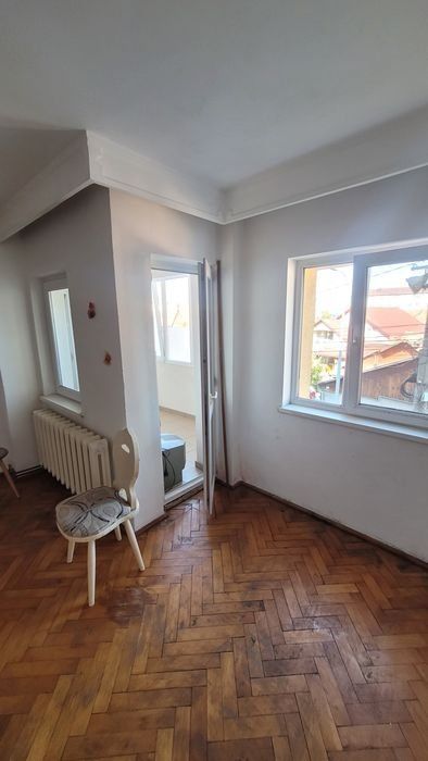 Apartament cu 2 Camere, Decomandat, Boxă la subsol, etaj 1, 2 balcoane – fotografia 3 din 6