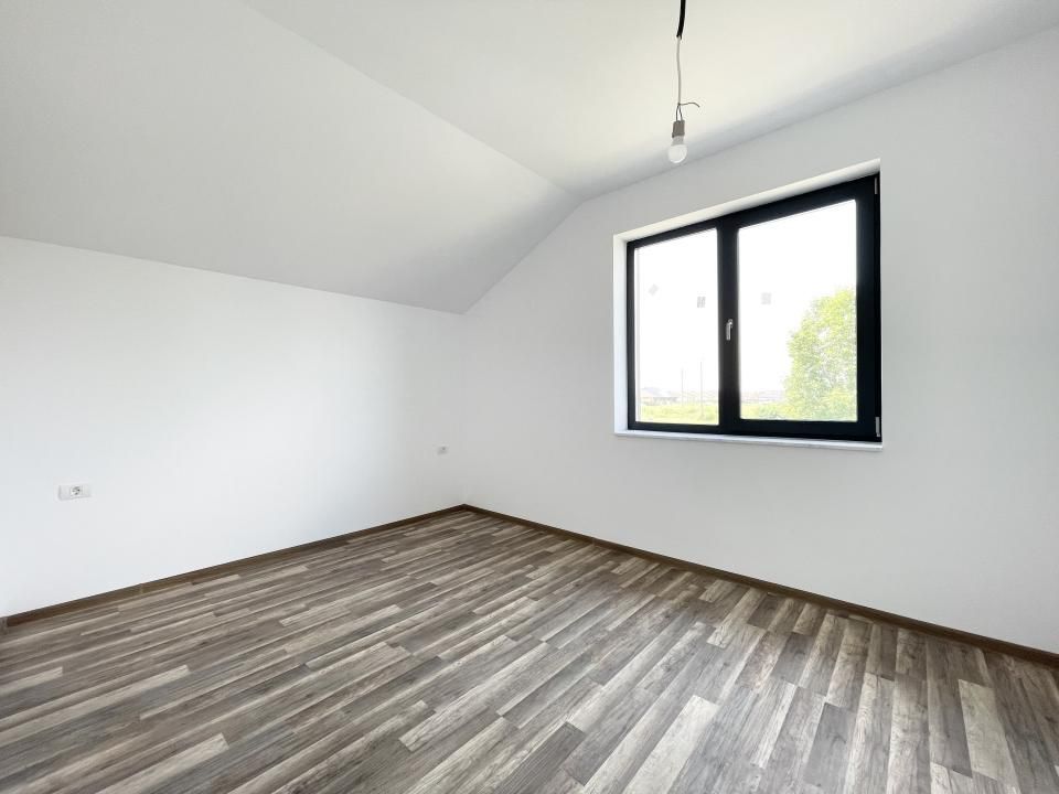 COMISION 0% Duplex spatios intr-o zona linistita - Mosnita Veche – fotografia 13 din 17