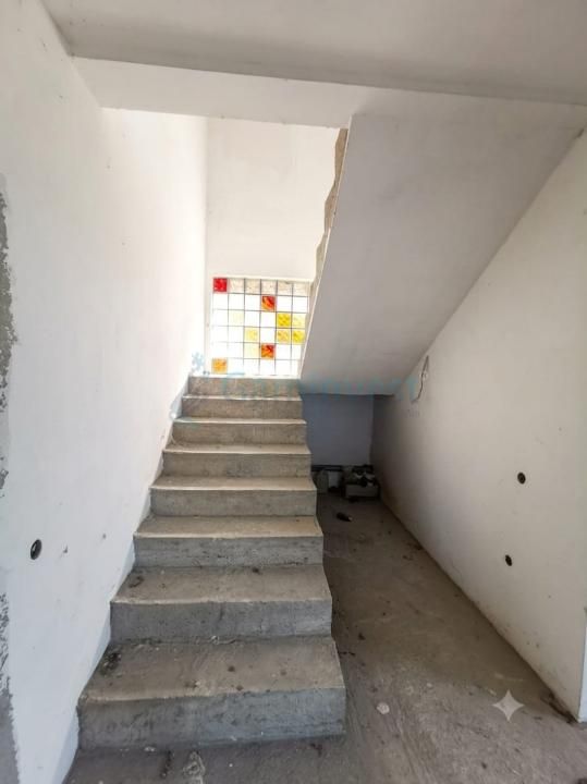 Casa de vanzare cu 4 camere in Osorhei, 1433 mp teren, Bihor – fotografia 5 din 12