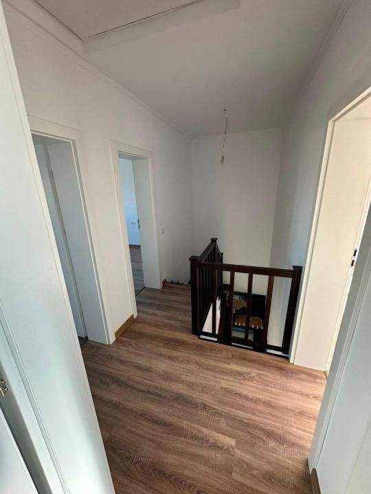 Duplex despartit prin camera tehnica | 4 camere | Toate utilitatile | – fotografia 12 din 18