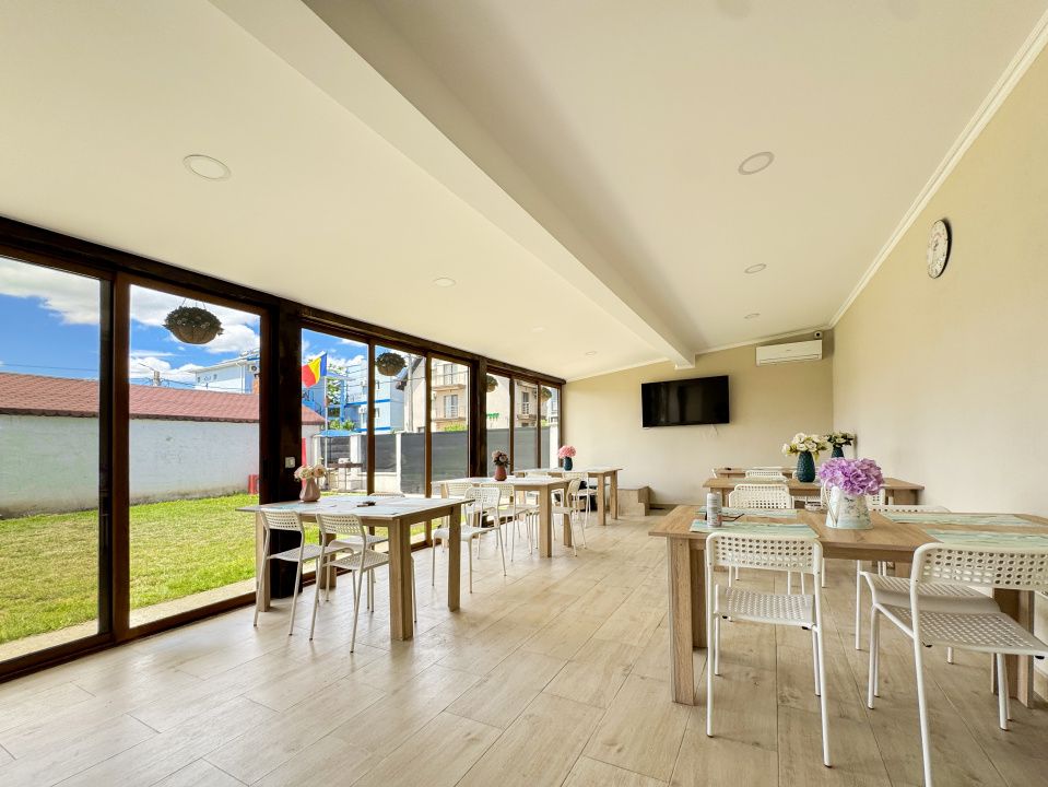 Pensiune de vanzare Costinesti, 26 camere duble, complet functionala – fotografia 6 din 28