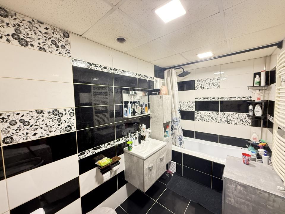 Apartament 3 camere la cheie Oasului . – fotografia 7 din 11