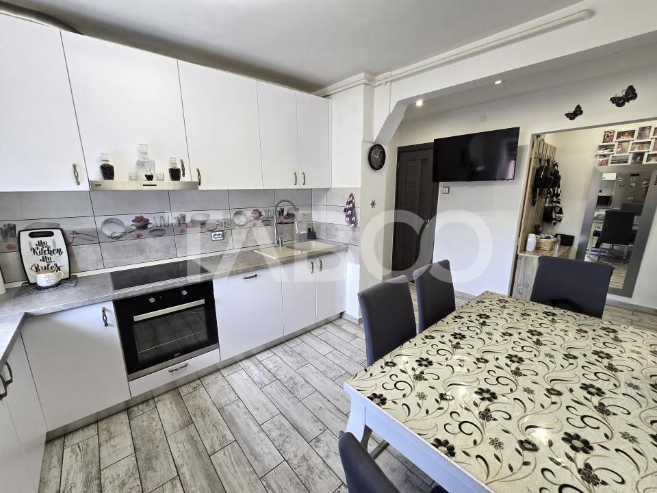 Apartament 3 camere mobilat 2 bai balcon pivnita Mihai Viteazul Sibiu – fotografia 9 din 18