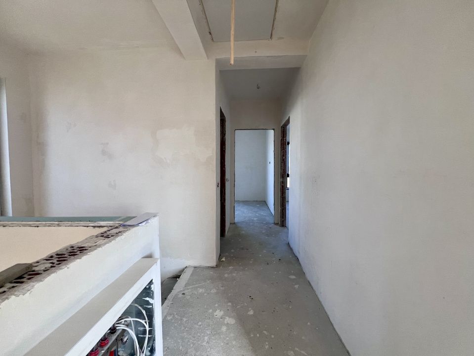 Duplex spatios, 5 camere, 102 mp utili, teren 285 mp - Ghiroda – fotografia 10 din 12