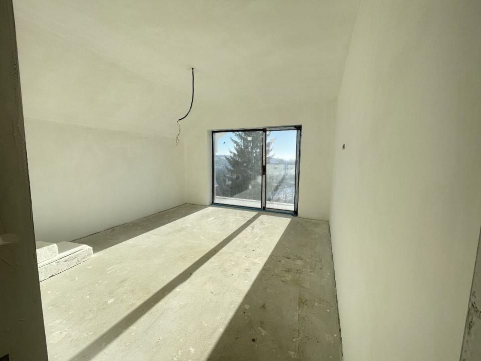 Ocazie! Casa in Feleac, 4 camere, 2 garaje, 140 mp, 1000 mp teren, panorama! – fotografia 5 din 13