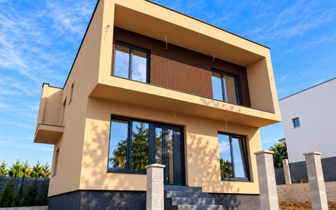 Casa noua | Priveliste panoramica | Zona Dealuri, Oradea