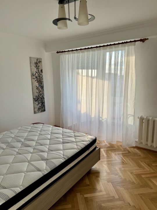 Apart. 4 camere, mobilat și utilat, central, Bloc Stea cu vedere spre Primărie – fotografia 30 din 32