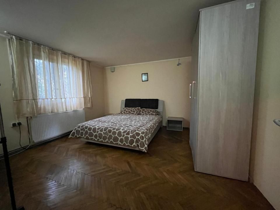 Casa pe parter 3 camere ingrijita curte si gradina Gaesti Nord – fotografia 5 din 35